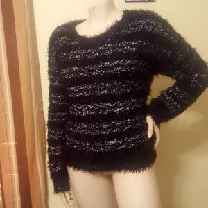 Apt.9 furry/loose threading style xl sweater